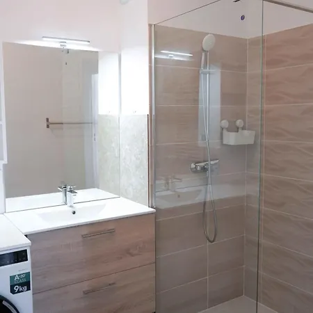 With Terrace Close To Beaches Appartement
